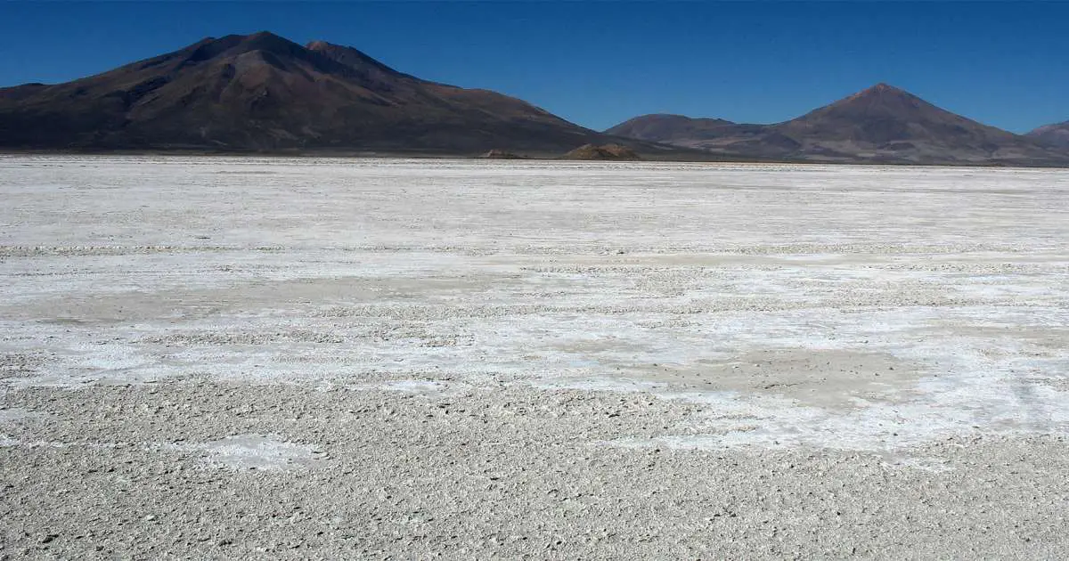 Salar de Chiguana Bolivia: El Tesoro de Sal Escondido del Altiplano
