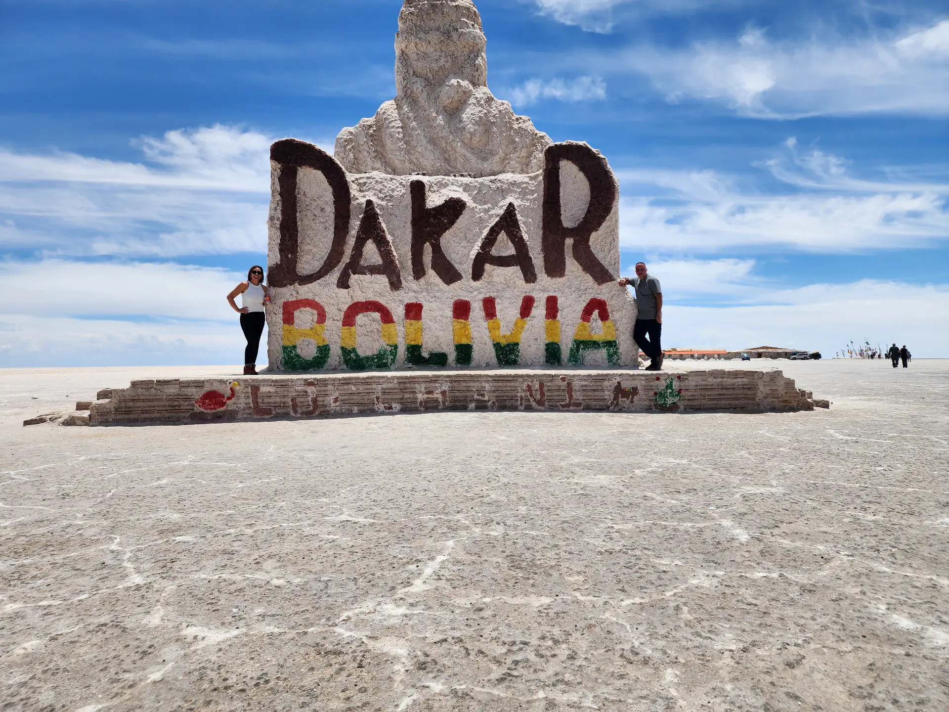 Monumento Dakar Bolivia: La Parada Más Emblemática del Salar de Uyuni