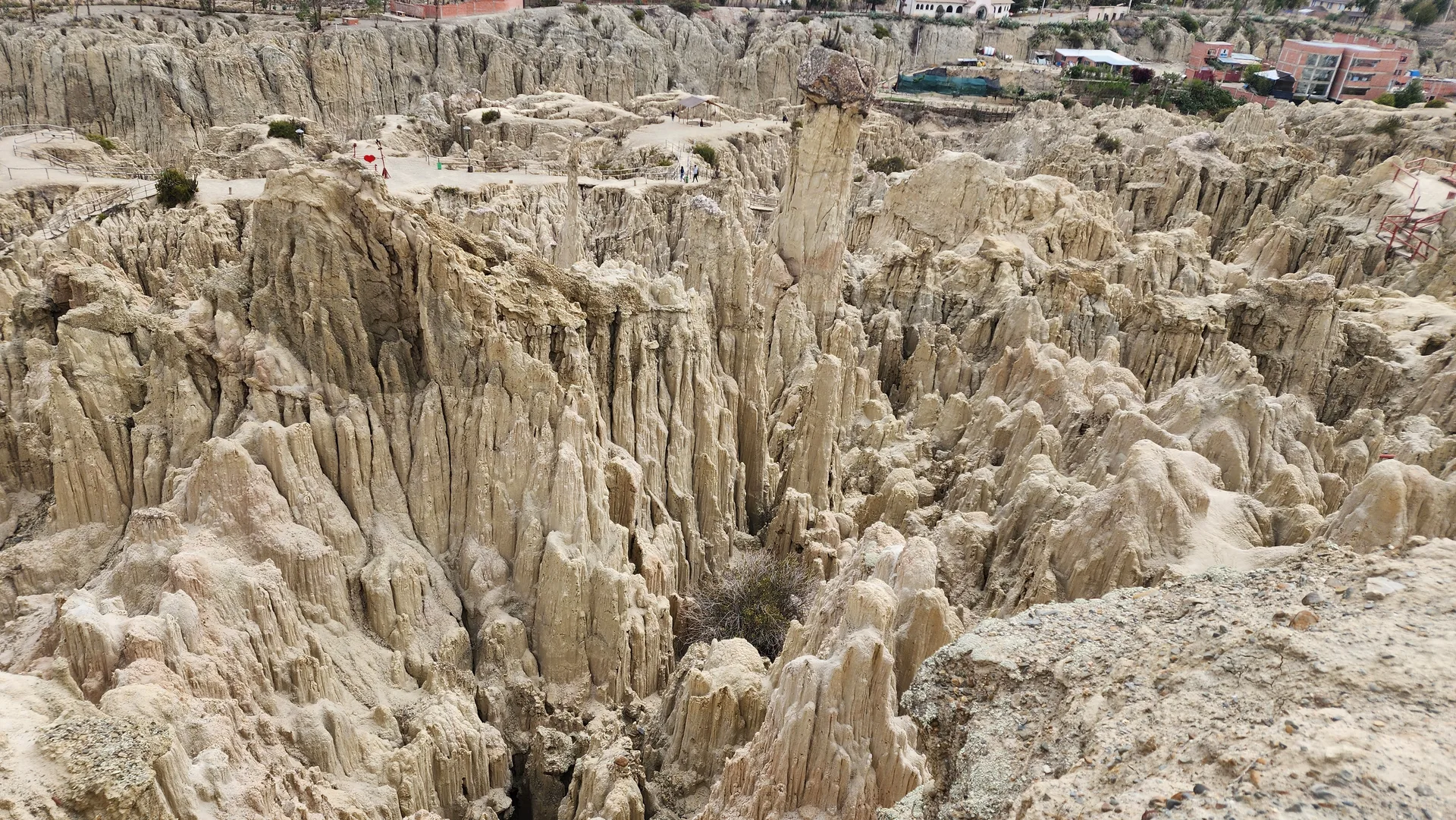 tour chacaltaya + valle de la luna