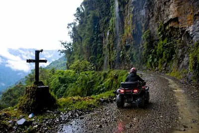 TOUR RUTA DE LA MUERTE EN CUATRIMOTO