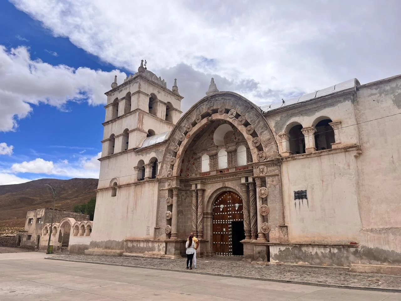 UYUNI 2 DIAS TOUR CON PERNOCTE