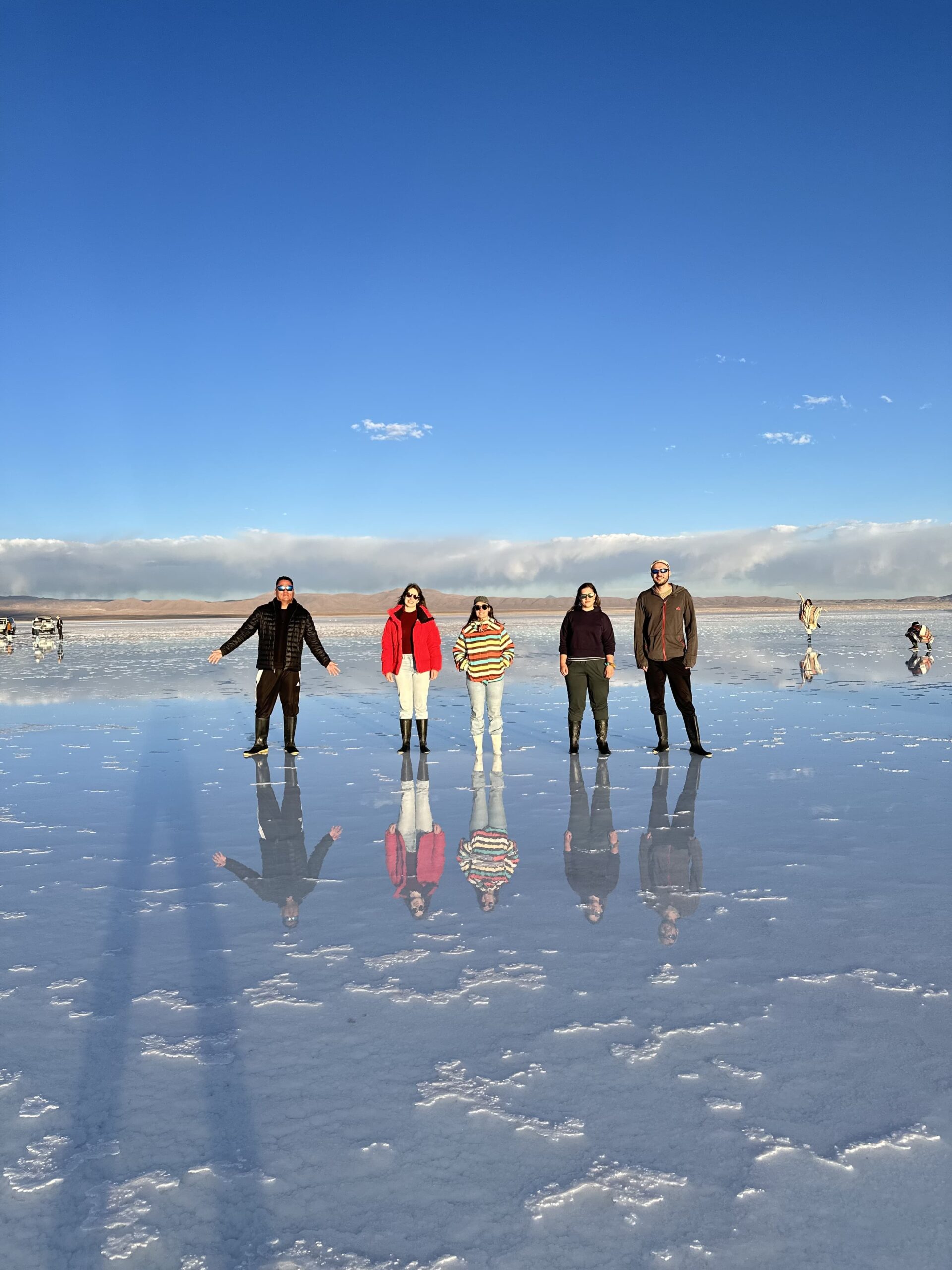 Desfrute de um Dia Completo na Bolívia e Seus Destinos Incríveis, Viva a Aventura de Explorar o Salar de Uyuni.